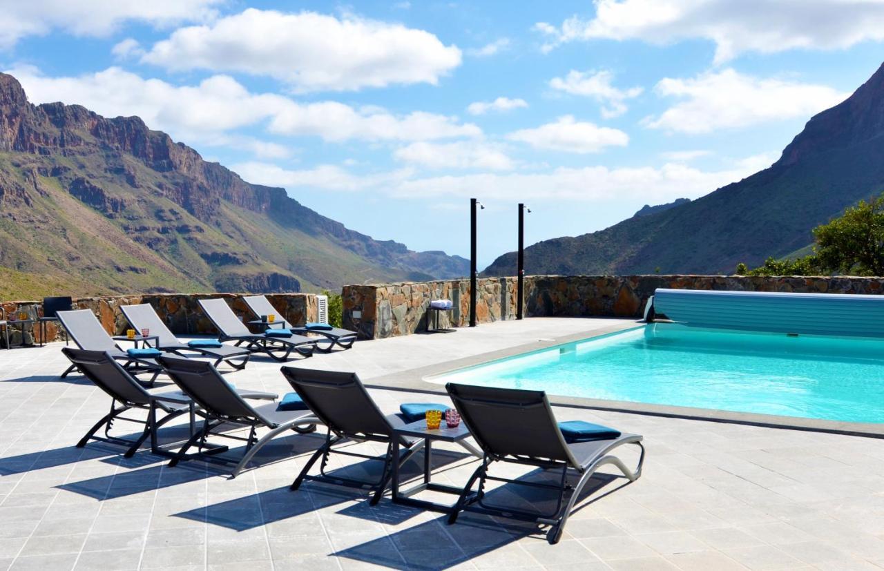 Villa - Unique With Heated Pool Fátaga